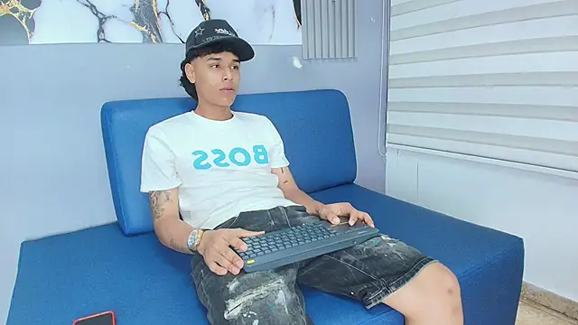 Frayhot777 online show from January 2026 07:30:01 PM