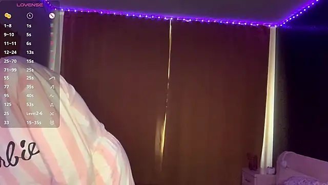 Snapshot of KrystinFunches chatting on November 2025 09:11:01 AM KrystinFunches online show from November 2025 09:11:01 AM