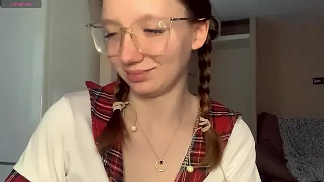 Snapshot of KrystinFunches chatting on November 2025 08:28:01 AM KrystinFunches online show from November 2025 08:28:01 AM