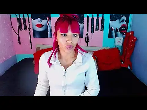 Snapshot of mylygrey chatting on April 2026 10:43:01 PM mylygrey online show from April 2026 10:43:01 PM