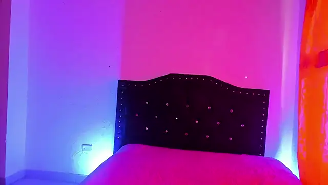 kitty  chs online show from December 2025 12:09:01 PM