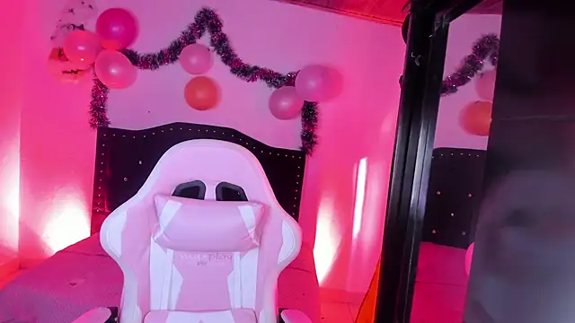 Snapshot of kitty__chs chatting on January 2026 11:57:02 AM kitty chs online show from January 2026 11:57:02 AM