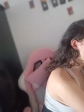 Snapshot of kitty__chs chatting on April 2026 08:36:01 PM kitty chs online show from April 2026 08:36:01 PM