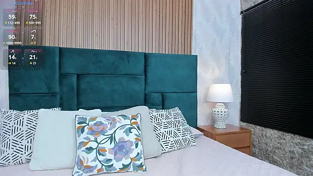 Snapshot of Bunny_boobs__ chatting on November 2025 01:27:02 AM Bunny boobs online show from November 2025 01:27:02 AM