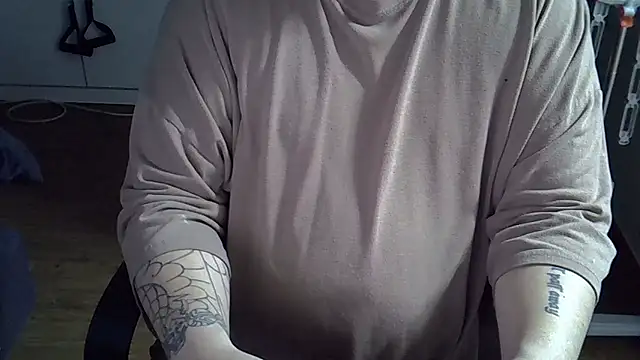 Snapshot of CAOSLOAD chatting on January 2026 10:10:02 AM CAOSLOAD online show from January 2026 10:10:02 AM