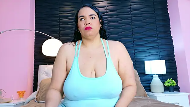 Snapshot of Valery_Nasty__ chatting on October 2025 06:06:01 PM Valery Nasty online show from October 2025 06:06:01 PM