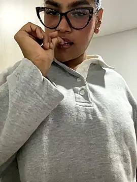 miiabrown18 online show from October 2025 04:55:02 AM