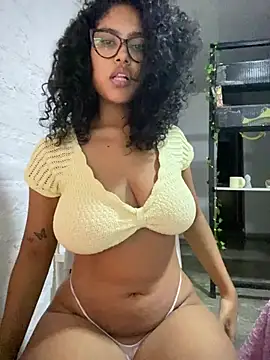 Snapshot of miiabrown18 chatting on May 2026 01:14:02 AM miiabrown18 online show from May 2026 01:14:02 AM
