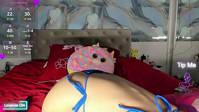 Snapshot of luluubloomm chatting on November 2025 03:03:02 PM luluubloomm online show from November 2025 03:03:02 PM