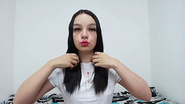 Emilie Soler12 online show from October 2025 06:08:02 PM