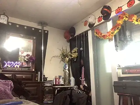 Snapshot of blondebarbiebae chatting on March 2026 04:18:01 AM blondebarbiebae online show from March 2026 04:18:01 AM