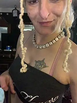 Snapshot of blondebarbiebae chatting on April 2026 02:38:02 AM blondebarbiebae online show from April 2026 02:38:02 AM