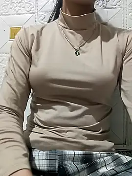 Lover-loverxx online show from November 2025 12:04:01 PM