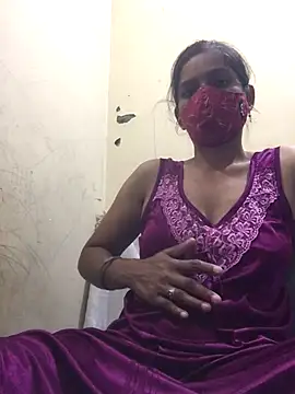 Snapshot of Hott_bomb chatting on September 2025 11:24:01 AM Hott bomb online show from September 2025 11:24:01 AM