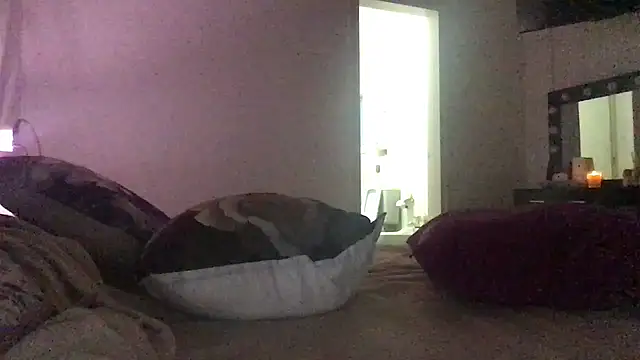 paula19800 online show from December 2025 04:23:01 PM