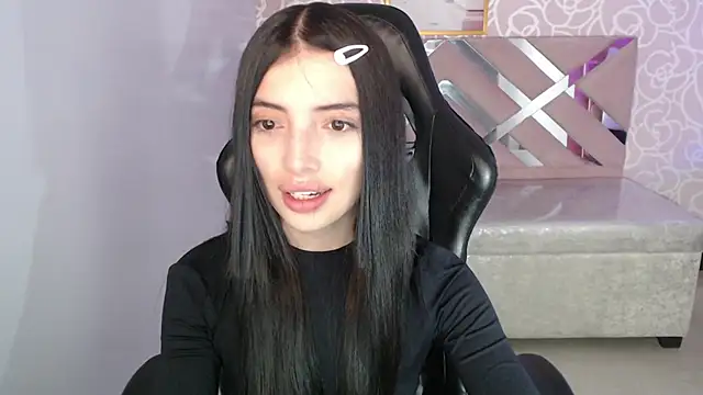 Snapshot of cynthia_ch chatting on October 2025 03:49:02 AM cynthia ch online show from October 2025 03:49:02 AM