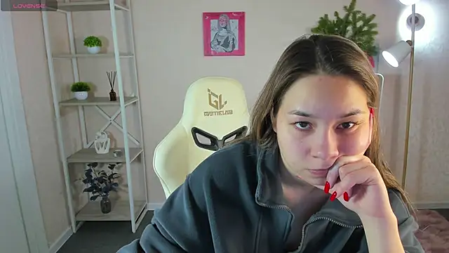 Snapshot of Al1ice_Moures chatting on December 2025 01:22:02 AM Al1ice Moures online show from December 2025 01:22:02 AM