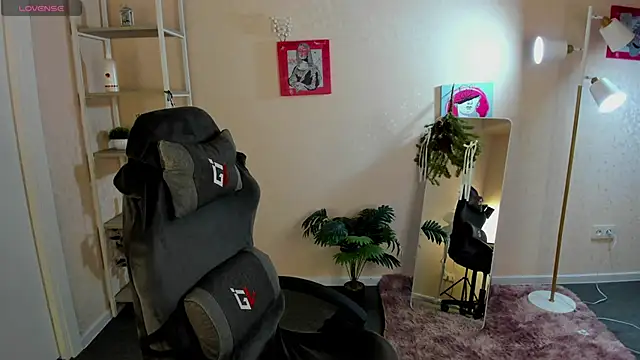 Snapshot of Al1ice_Moures chatting on January 2026 01:20:02 AM Al1ice Moures online show from January 2026 01:20:02 AM