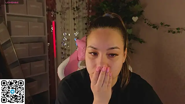 Snapshot of Al1ice_Moures chatting on February 2026 01:13:02 AM Al1ice Moures online show from February 2026 01:13:02 AM