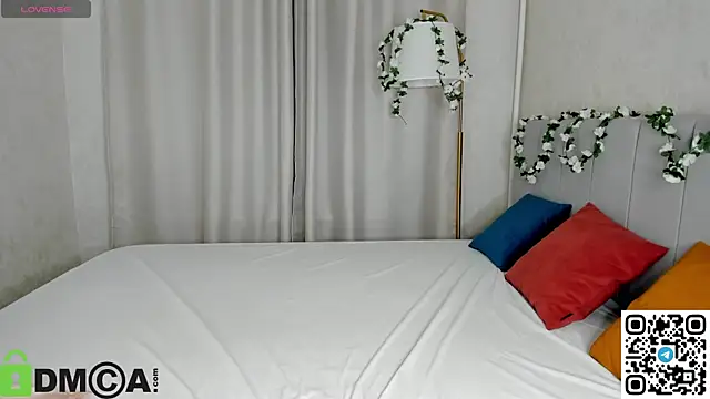 Snapshot of Al1ice_Moures chatting on February 2026 01:35:02 AM Al1ice Moures online show from February 2026 01:35:02 AM