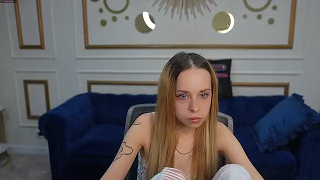 Luchi Sun online show from October 2025 02:29:02 PM