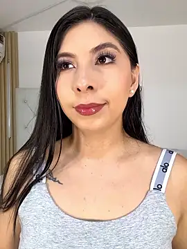 Ashley-Whitee online show from January 2026 04:11:01 PM