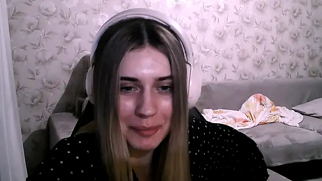 Snapshot of JerrieLoosle chatting on October 2025 04:40:02 PM JerrieLoosle online show from October 2025 04:40:02 PM