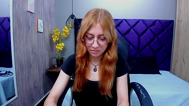 ChloeCampbell03 online show from September 2025 01:15:02 PM