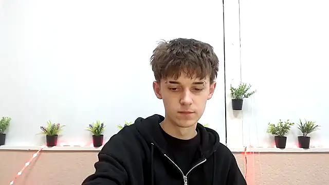 Hoot Dude  online show from October 2025 01:12:01 PM