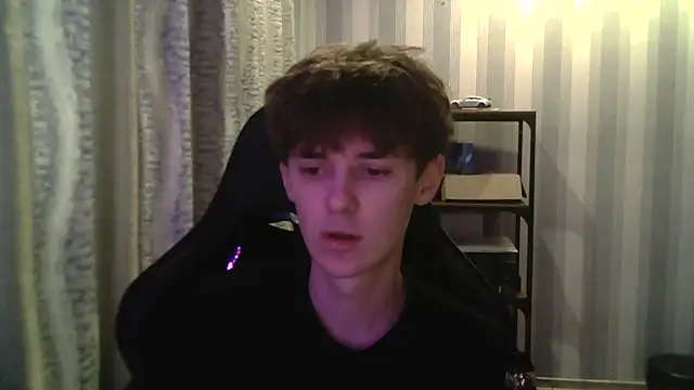 Hoot Dude  online show from November 2025 11:13:02 AM