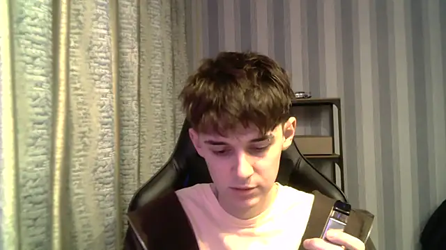 Hoot Dude  online show from December 2025 12:56:01 PM