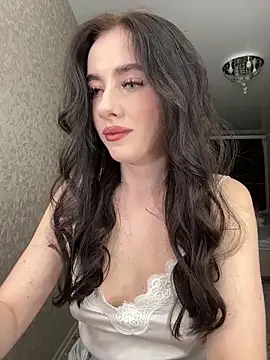 Milla Moore online show from September 2025 07:17:02 PM