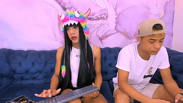 Bi Loverss online show from October 2025 10:34:02 AM