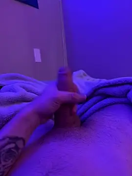 BWCwhiteboi online show from May 2026 08:17:02 PM