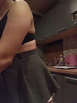 kisette online show from November 2025 03:03:02 PM