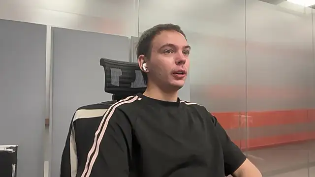 Snapshot of apachai_test chatting on March 2026 08:51:02 AM apachai test online show from March 2026 08:51:02 AM