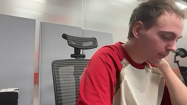 Snapshot of apachai_test chatting on April 2026 12:33:01 PM apachai test online show from April 2026 12:33:01 PM