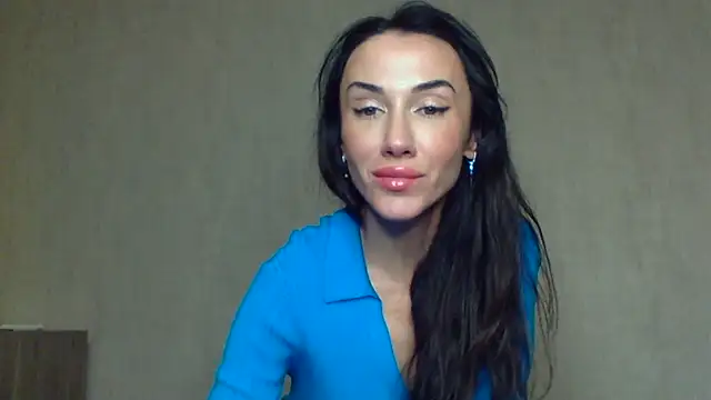 Zariveth online show from November 2025 08:22:02 PM