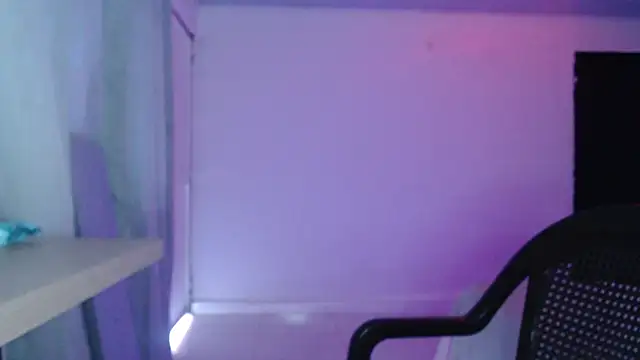 LittleCheerry69 online show from November 2025 06:07:01 PM