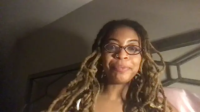 Snapshot of lilmisssunshine_ chatting on September 2025 07:56:02 AM lilmisssunshine  online show from September 2025 07:56:02 AM