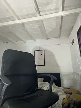 Snapshot of ninavelour chatting on September 2025 07:13:02 AM ninavelour online show from September 2025 07:13:02 AM