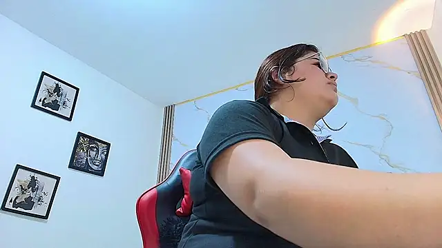 Nina Rouge7 online show from December 2025 03:06:01 PM