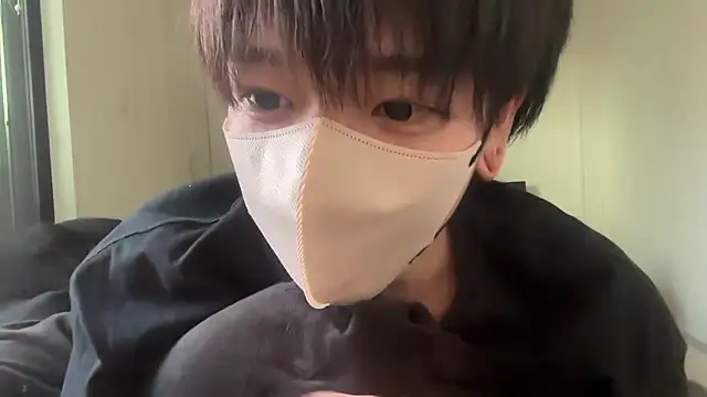 Snapshot of tora3220 chatting on April 2026 05:23:01 AM tora3220 online show from April 2026 05:23:01 AM