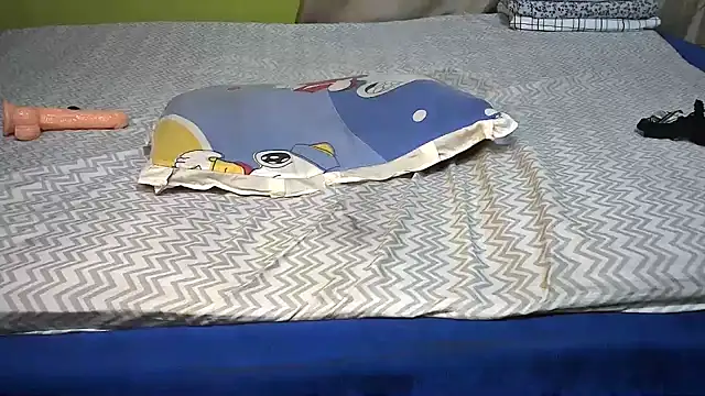 Sweet-Berry  online show from December 2025 10:06:02 PM