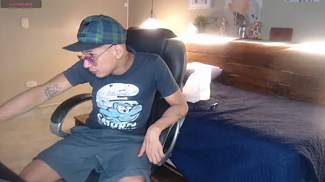 Snapshot of JackBanger_ chatting on September 2025 01:21:01 AM JackBanger online show from September 2025 01:21:01 AM