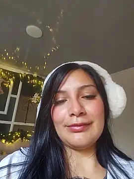 NahomyPearson online show from December 2025 07:07:02 PM