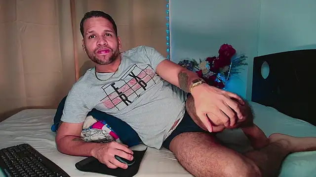 LucasGaeel online show from January 2026 03:03:01 PM