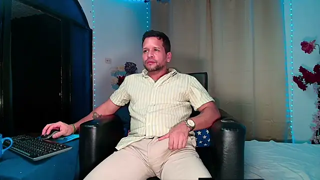 LucasGaeel online show from February 2026 01:25:02 AM