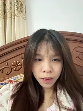 Hanaa07  online show from December 2025 01:44:02 AM