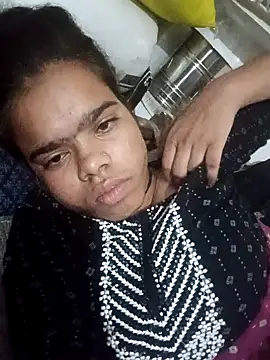 Snapshot of Ok_pooja chatting on October 2025 12:28:02 AM Ok pooja online show from October 2025 12:28:02 AM